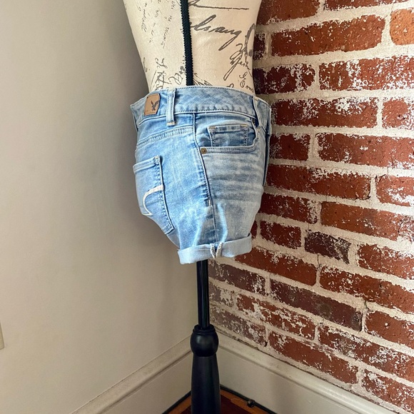 American Eagle light wash midi shorts - Picture 5 of 7